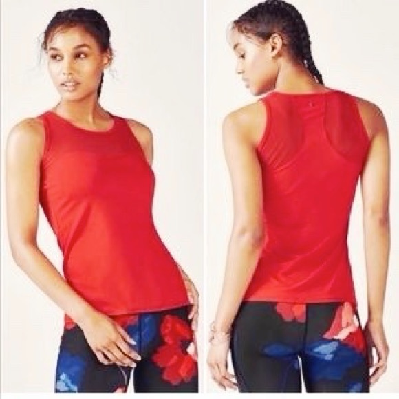 Fabletics Women’s Helena Red Sheer Mesh Panel Sweetheart Neck Tank Top Small - Picture 3 of 5
